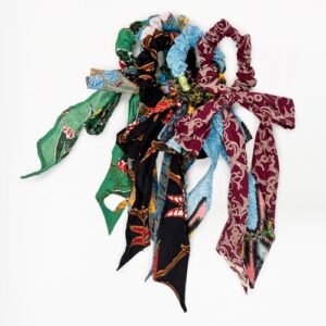 Mak Clup-scrunchie pita
